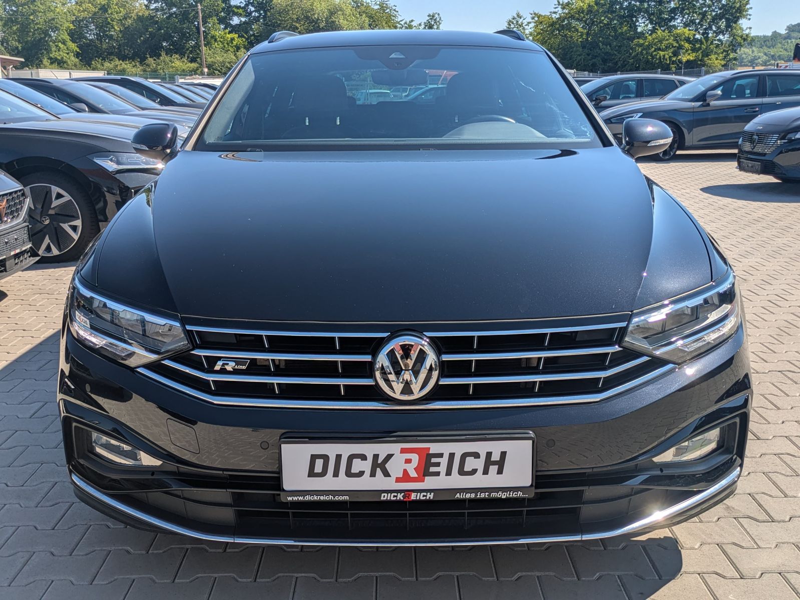 Fahrzeugabbildung Volkswagen Passat 2.0 TDI DSG R-Line 2x 4Motion LEDER*LED