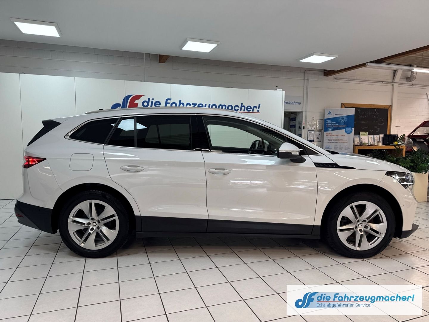 Fahrzeugabbildung SKODA Enyaq 80 Loft Navi Digitales Cockpit Memory Sitz