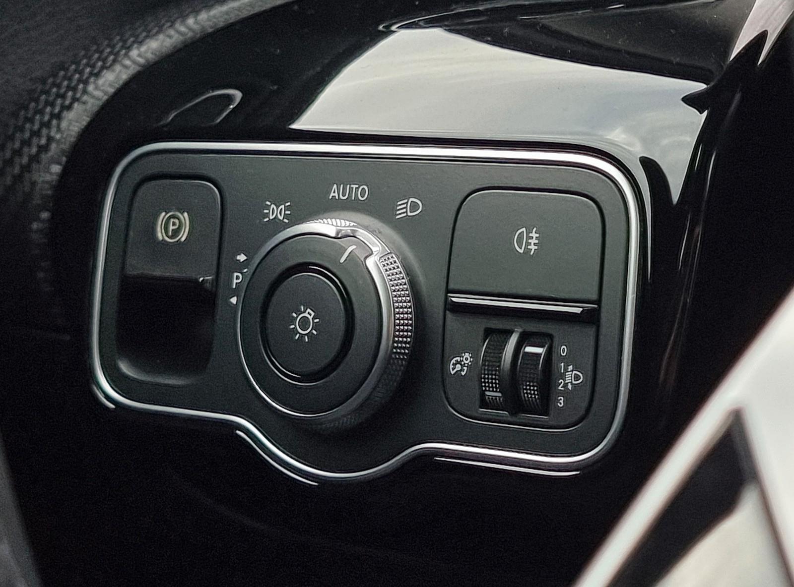 Mercedes-Benz A 180 Lim-48TKM-LEDER-KAMERA-GARANTIE-AUTOMATIK-