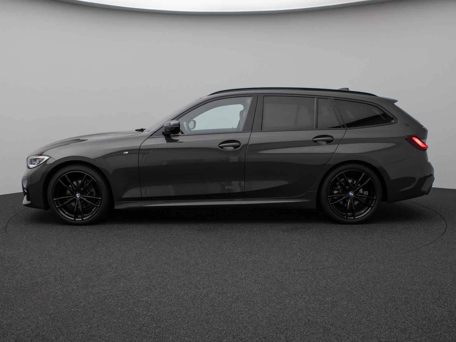 Fahrzeugabbildung BMW 320i M Sport Kamera DAB Laser Alarm Leder 19Zoll