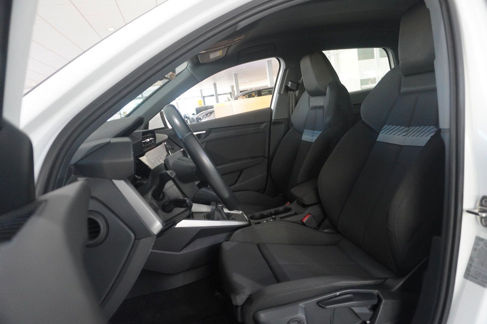 Fahrzeugabbildung Audi A3 Sportback 35 TFSI ADVANCED NAVI/SH/KAMERA/AHK