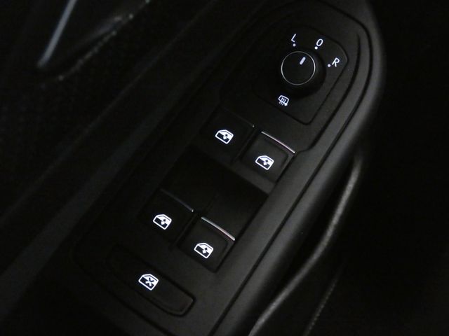 Golf 1.5 TSI R-Line AHK ACC SHZ APP CONNECT LED