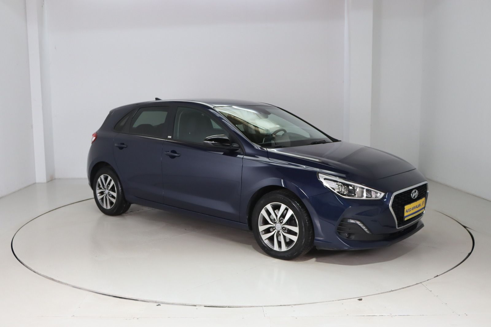 Fahrzeugabbildung Hyundai i30 1.4i * SHZ * Navi * DAB+ * Klima * YES!