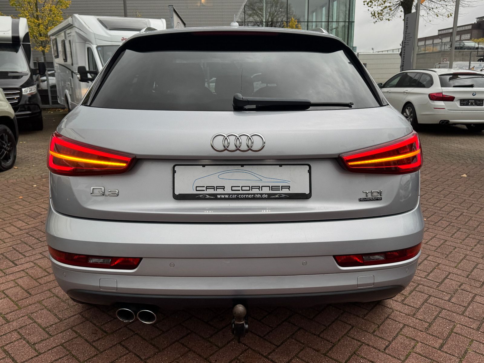 Fahrzeugabbildung Audi Q3 2.0 TDI QUATTRO S-TRONIC S-LINE SPORTPAKET