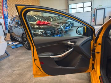 MYAUTOCENTER – Gebraucht- und Jahreswagen mit Werkstattservice in Pfaffenhofen Ford Focus *RECARO*SPORT*SitzHZ*2-ZONEN*TÜV 0127*