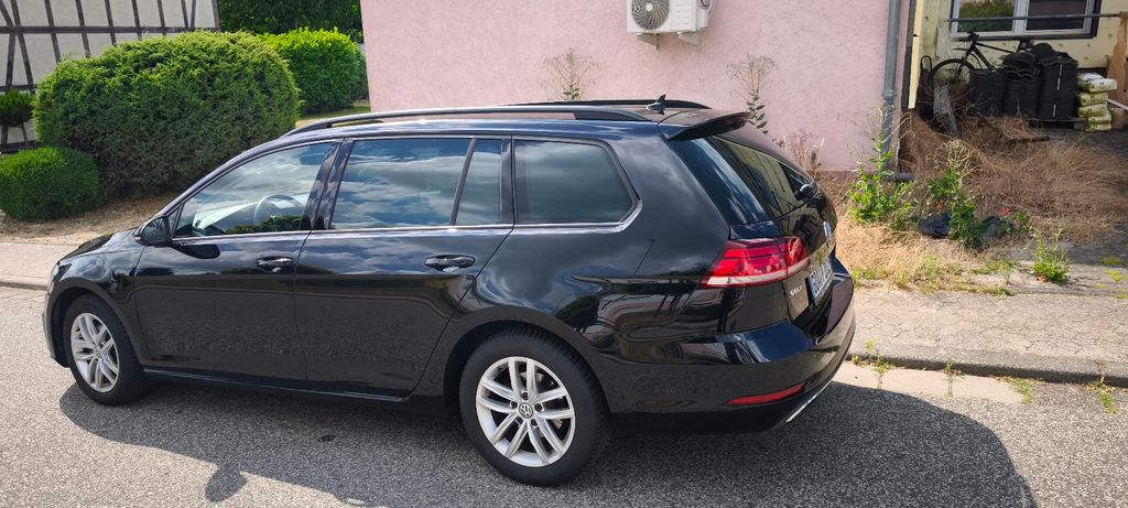 Image of Volkswagen Golf