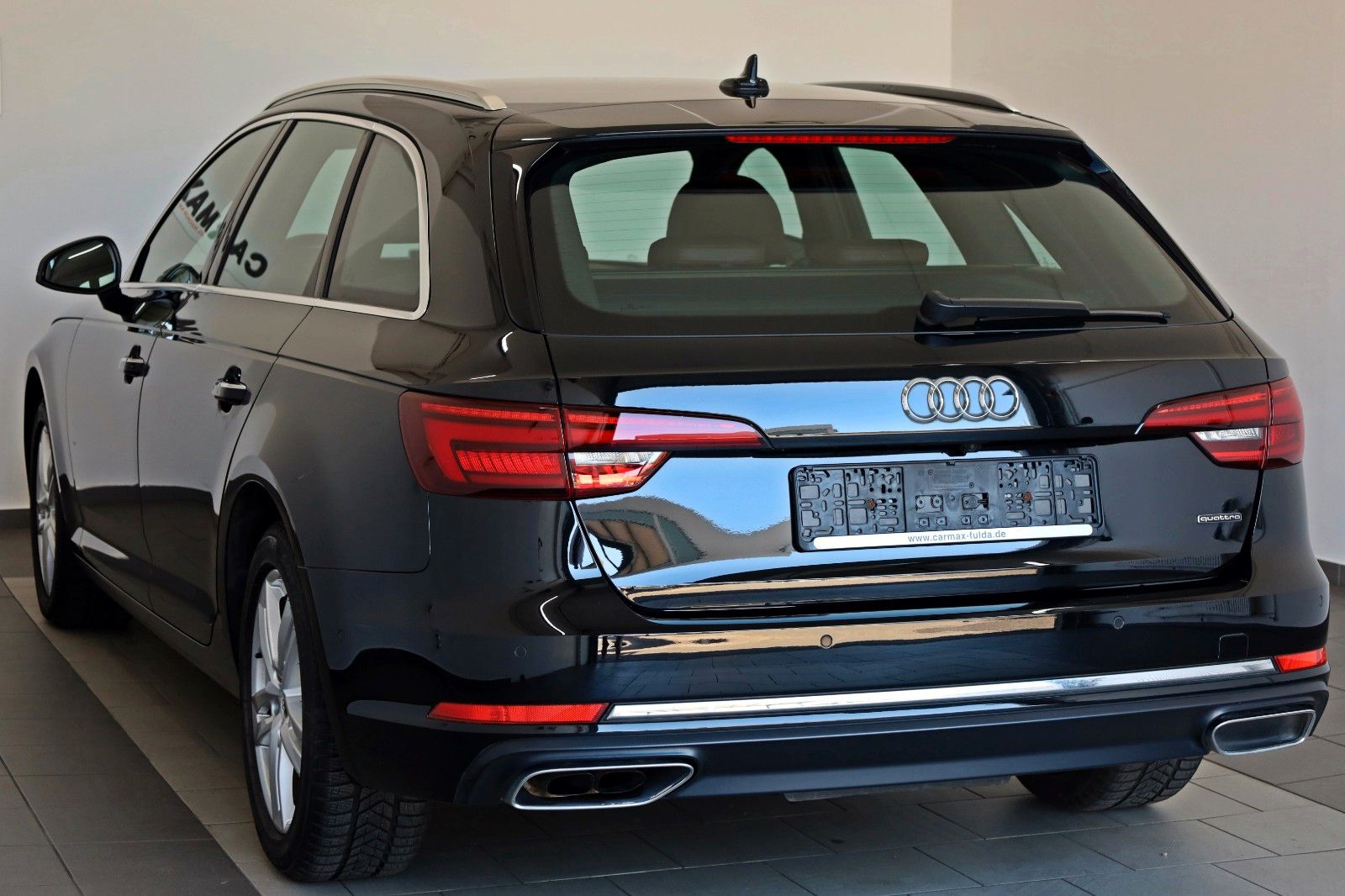 Fahrzeugabbildung Audi A4 Avant 40TDI quattro design Leder,Navi,HUD,ACC