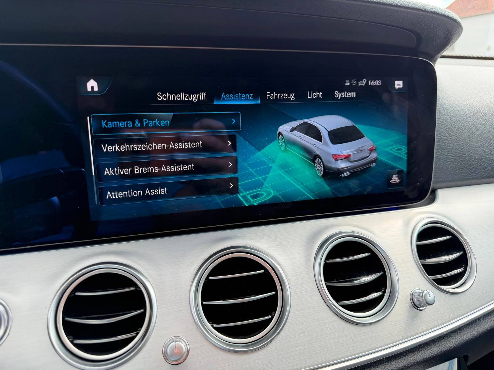 Mercedes-Benz E 220d Avantgarde 360°KAMERA/KEYLESSGO/BURMESTER foto 23