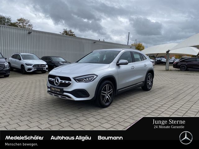 Mercedes-Benz GLA 180 Progressive Kamera LED Fernlicht-Assi