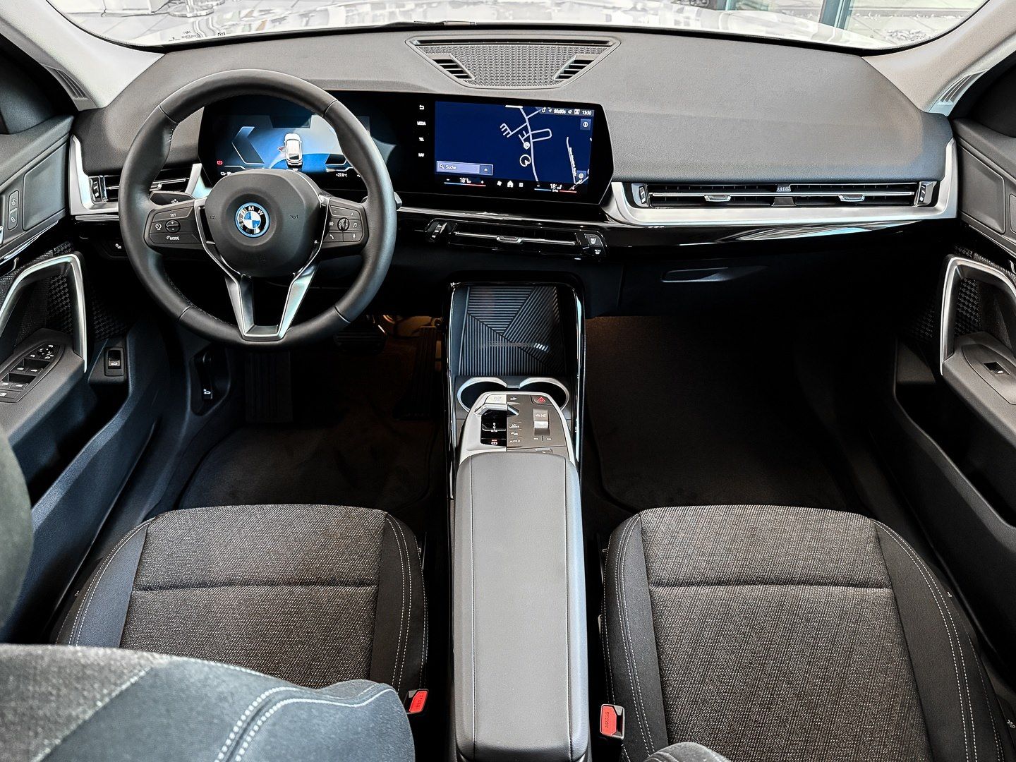BMW iX2 - Bild 7