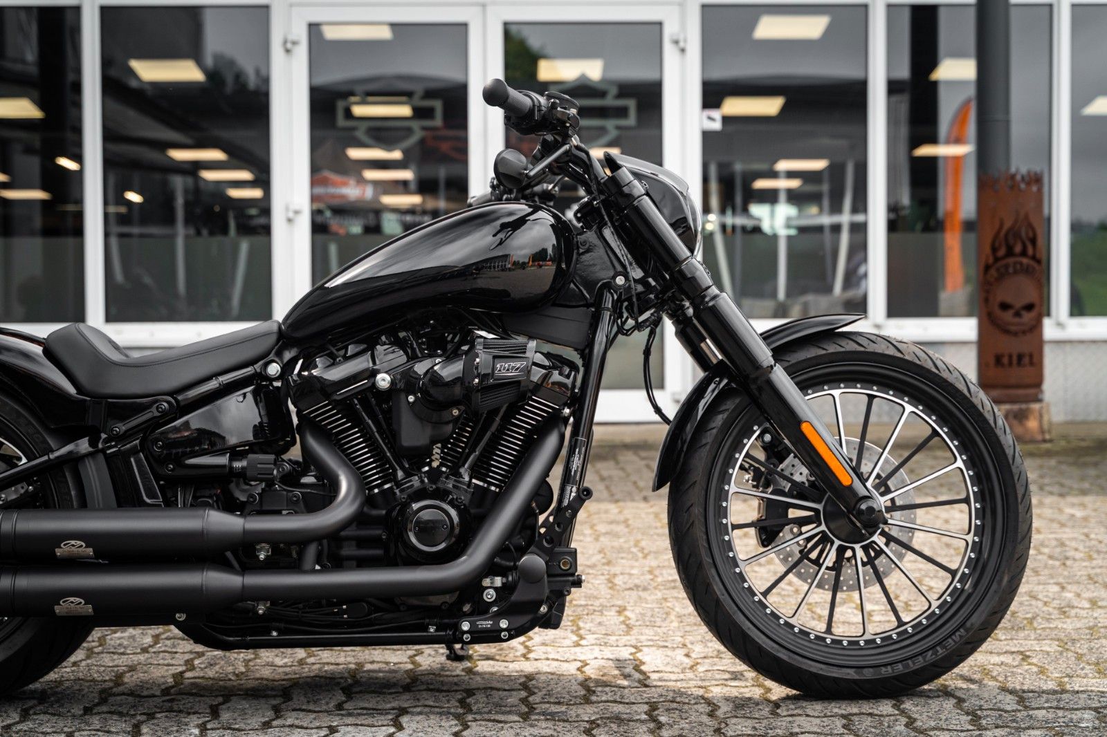 Fahrzeugabbildung Harley-Davidson FXBR Breakout 117 - Custom Umbau by HD-Kiel