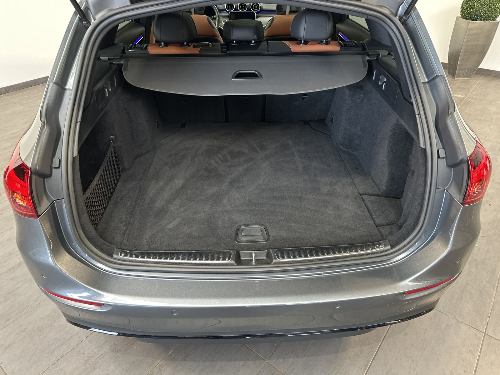 Fahrzeugabbildung Mercedes-Benz C 220d T Avantgarde NAV+LED+KAM+PANO+VCOCKPIT+PP