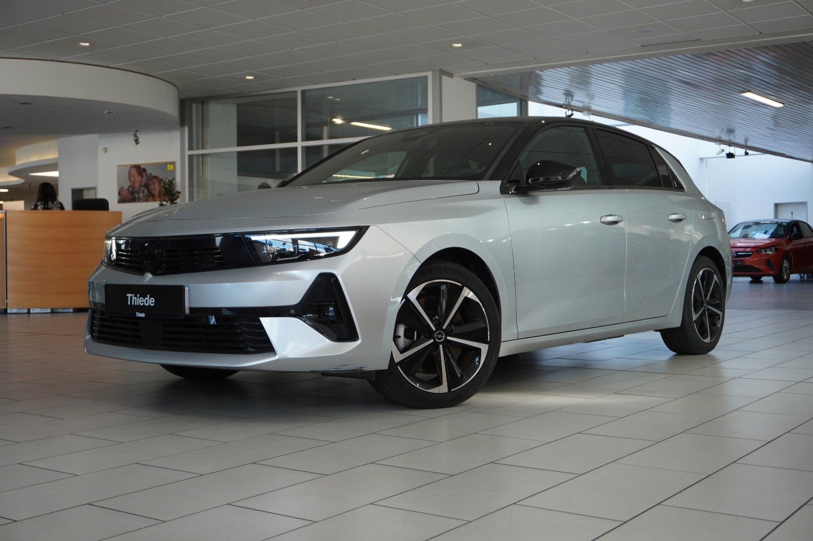 Fahrzeugabbildung Opel Astra L Lim. 1.6 HYBRID GS SPORT NAVI/360°/SPORT