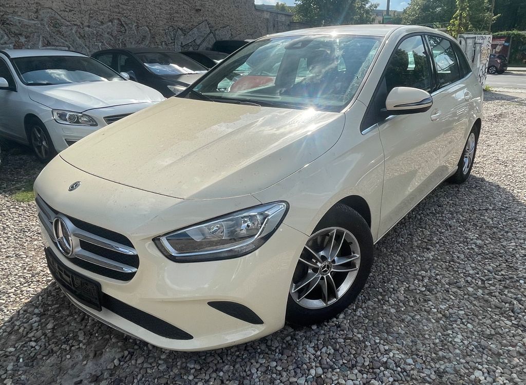 Image of Mercedes-Benz B 180