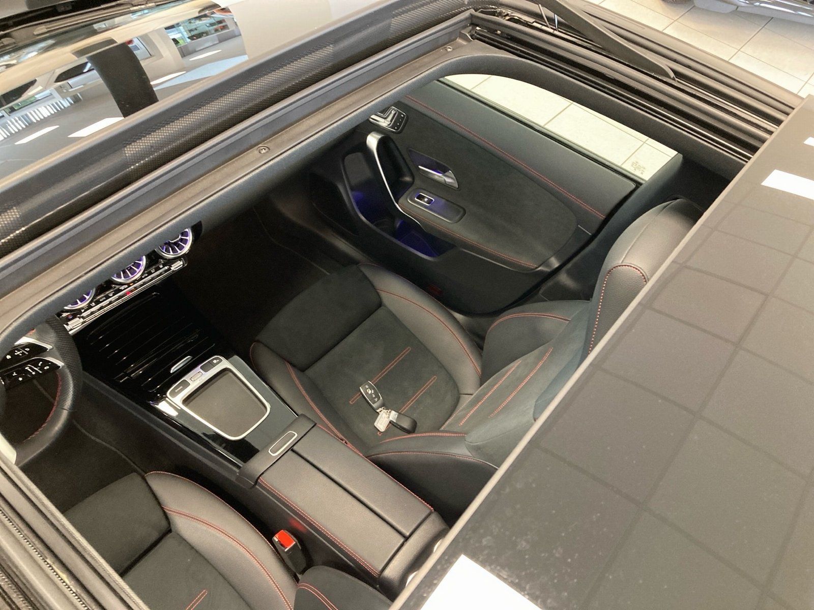 Fahrzeugabbildung Mercedes-Benz CLA 180 AMG Plus*Pano*HUD*360°*MBeam*AHK*Totwink