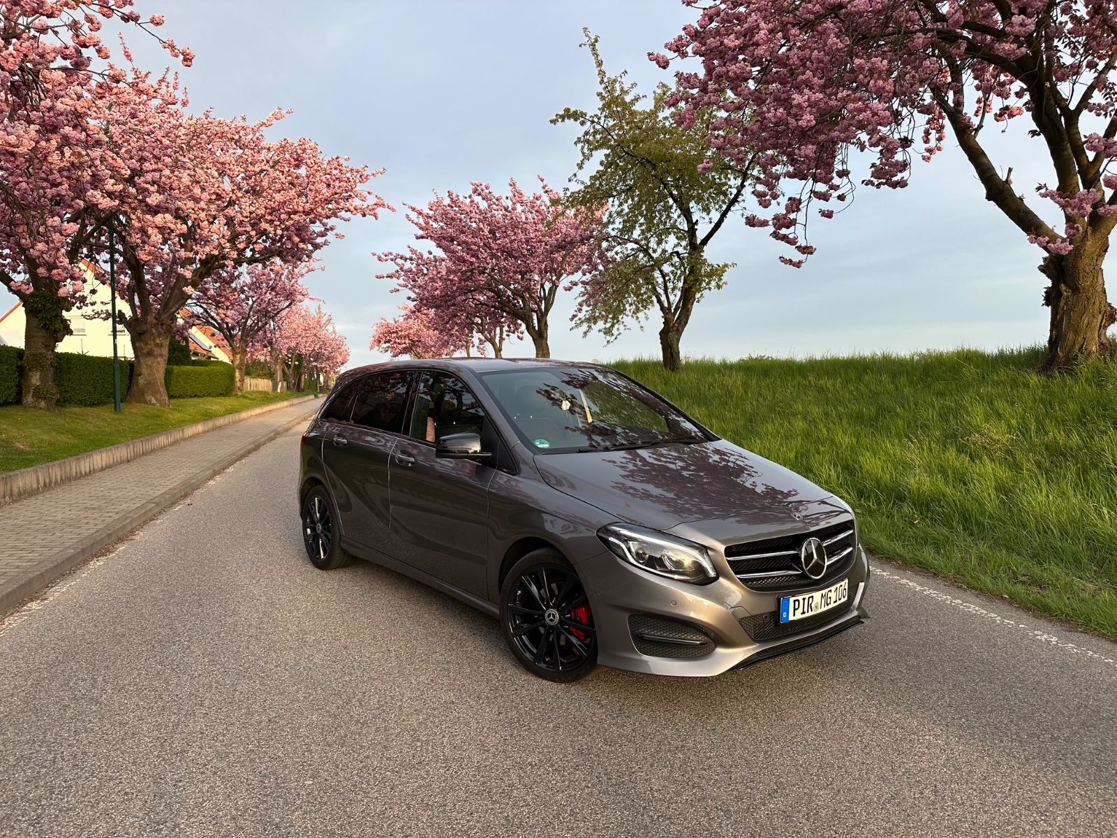 MERCEDES-BENZ B 220 d DCT Urban Urban