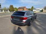 BMW 540i xDrive, Bluestone metallic, AHK, Harman Kar - BMW 540 mit Anhängerkupplung