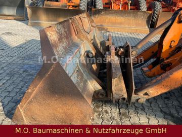 Fahrzeugabbildung Schaeff SKB 900 / SW / Palettengabel / Schaufel