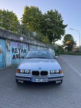 BMW E36 323i Limousine - BMW 323: E36 323i