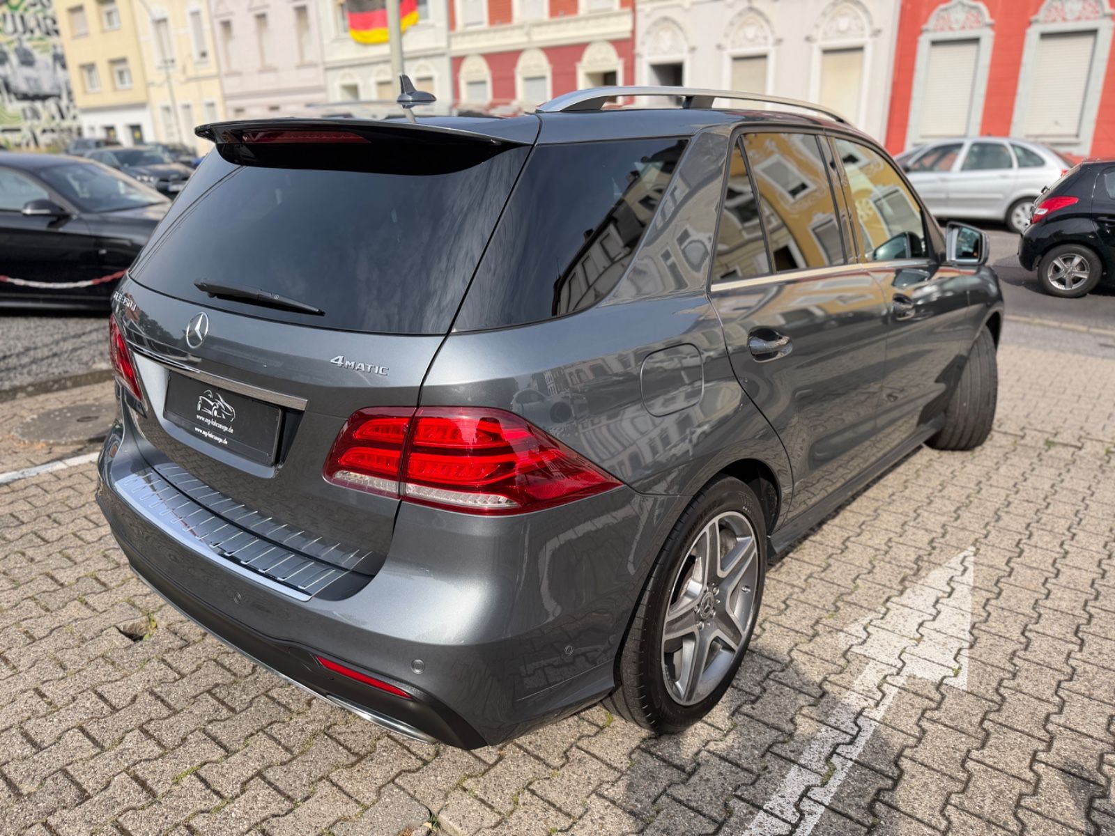 Fahrzeugabbildung Mercedes-Benz GLE 350 d 4Matic AMG LINE NEUER MOTOR VOLLAUSST.