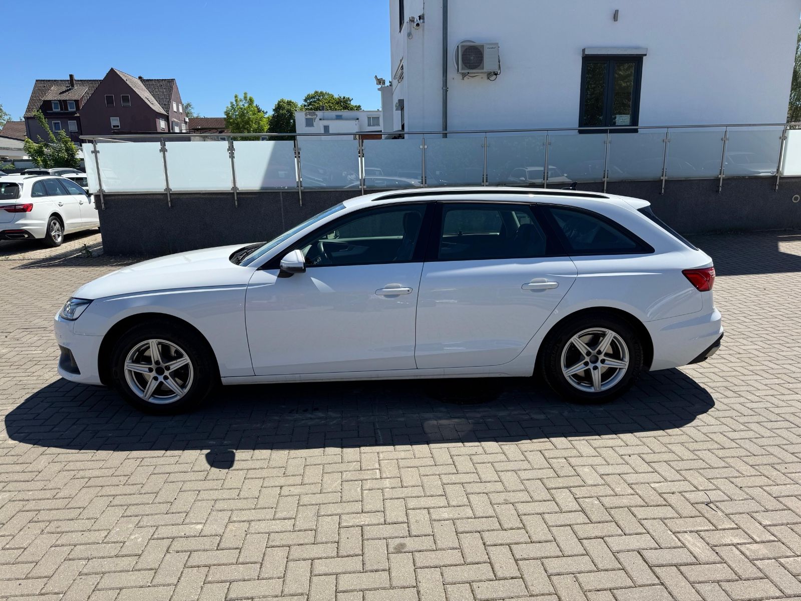 Audi A4 - 1