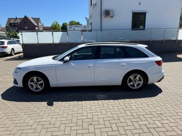 Audi A4 - 1