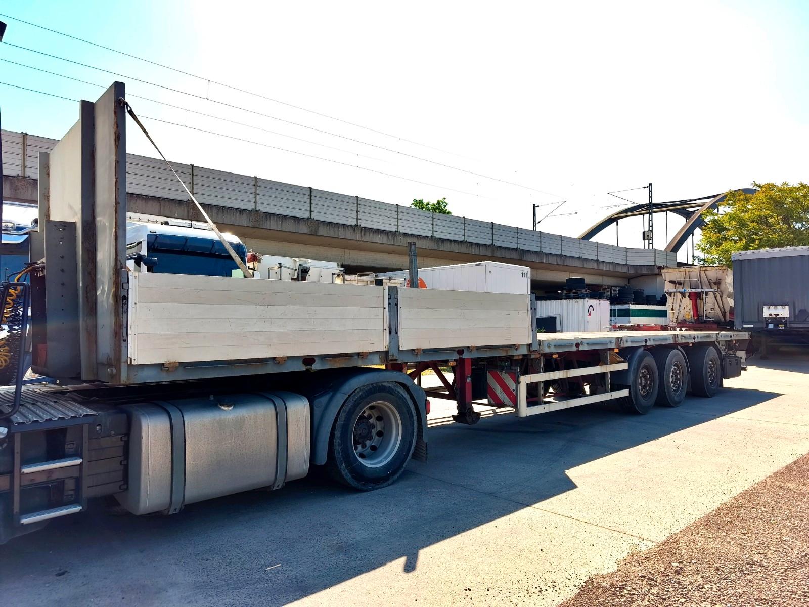 ES-GE 3SAL A *Teleskop*Rungen*Lift*Lenk*42 tonnen