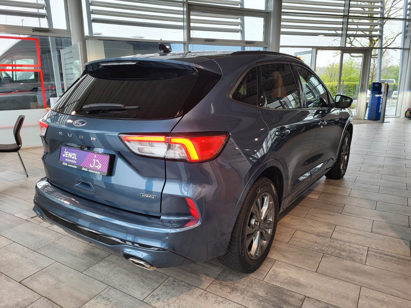 Fahrzeugabbildung Ford Kuga Plug-In Hybrid ST-Line X Panoramadach