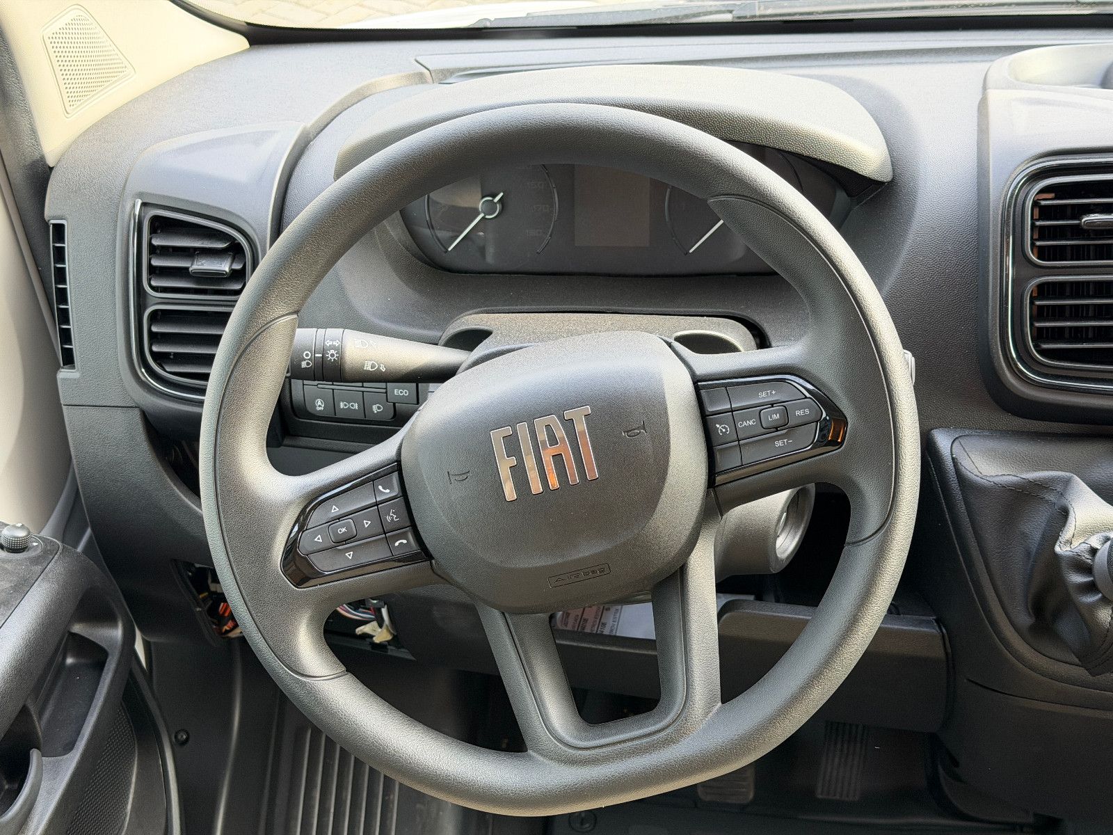 Fahrzeugabbildung XGO Dynamic 30 P - Modell 2026