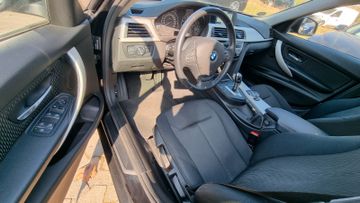 BMW 318 - 12