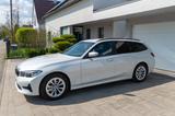 BMW d Aut./Alu 8-fach/LiveCockpit Pro/Sportsitze/Cam - BMW 318 von privat