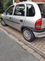 Opel Corsa B ,TÜV neu, 4 türig - Opel Corsa aus 2000: B