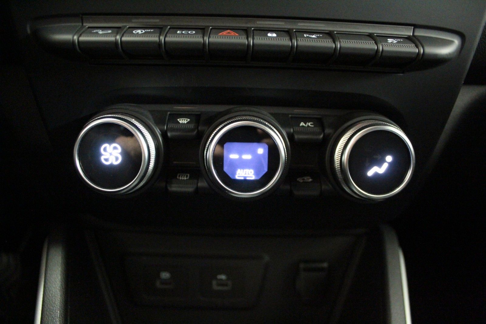 Fahrzeugabbildung Dacia Duster Blue TCe 150Prestige*4x4 Allrad