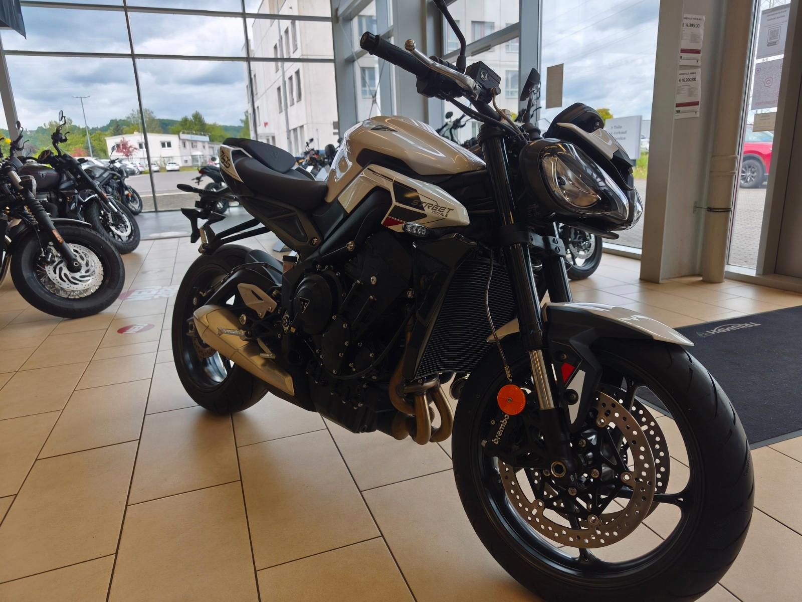 Triumph Street Triple R