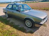 BMW E30 318i  Erstzulassung 1993 - BMW 318 aus 1993: 318i
