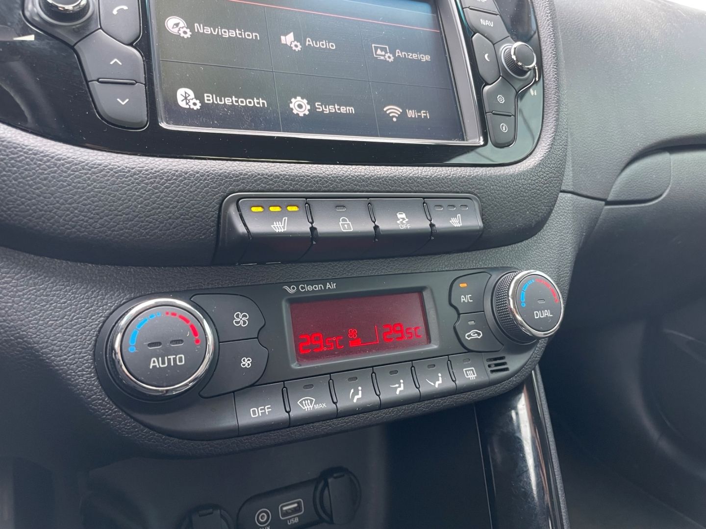 Fahrzeugabbildung Kia Ceed_sw Spirit Kamera totWinkAss SpurhalteAss