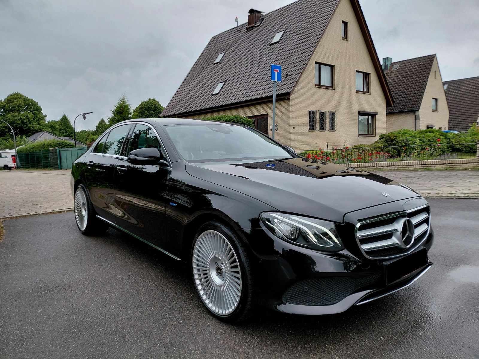 MERCEDES-BENZ E 350 e Avantgarde* 20"LM*LEDER*360°-Kamera*ACC