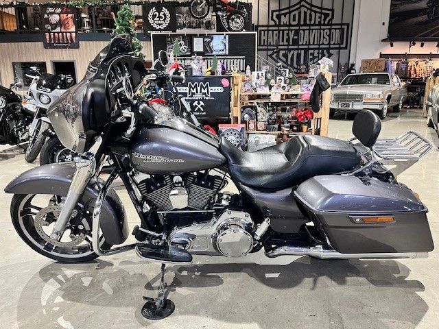 Fahrzeugabbildung Harley-Davidson FLHXS Street Glide 103 CUI