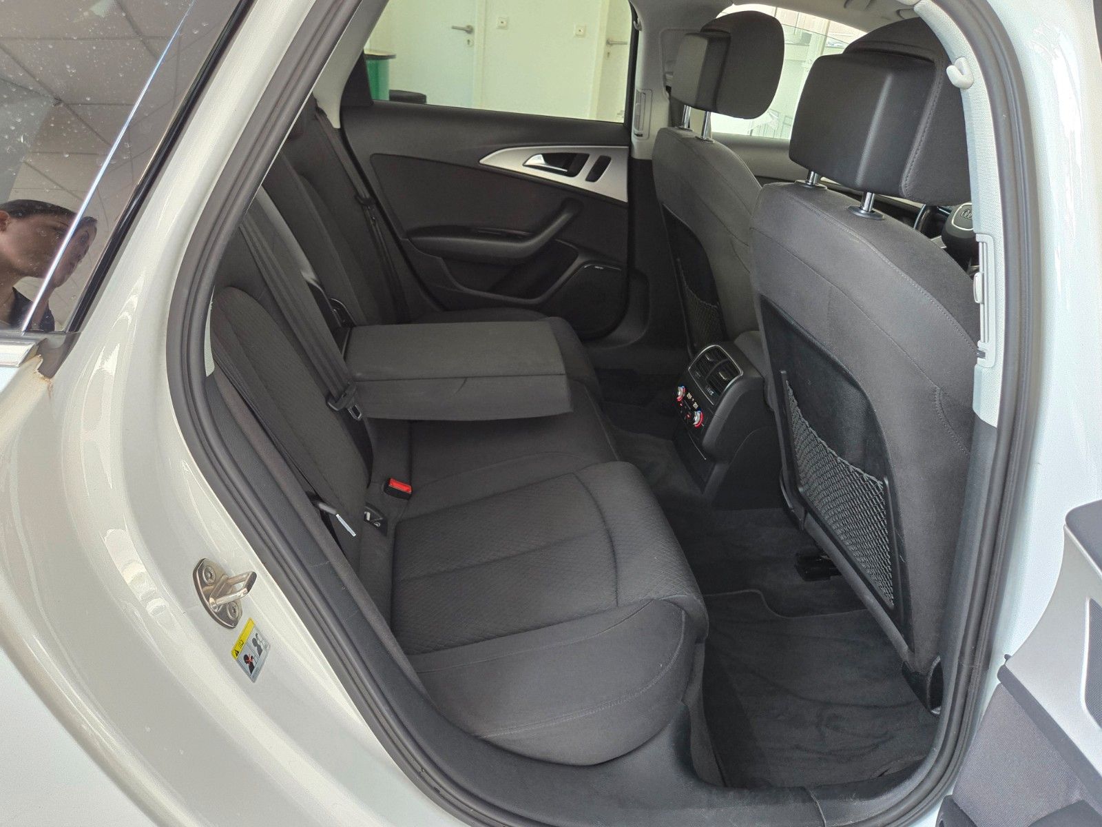 Fahrzeugabbildung Audi A6 Avant 2.0 TDI quattro