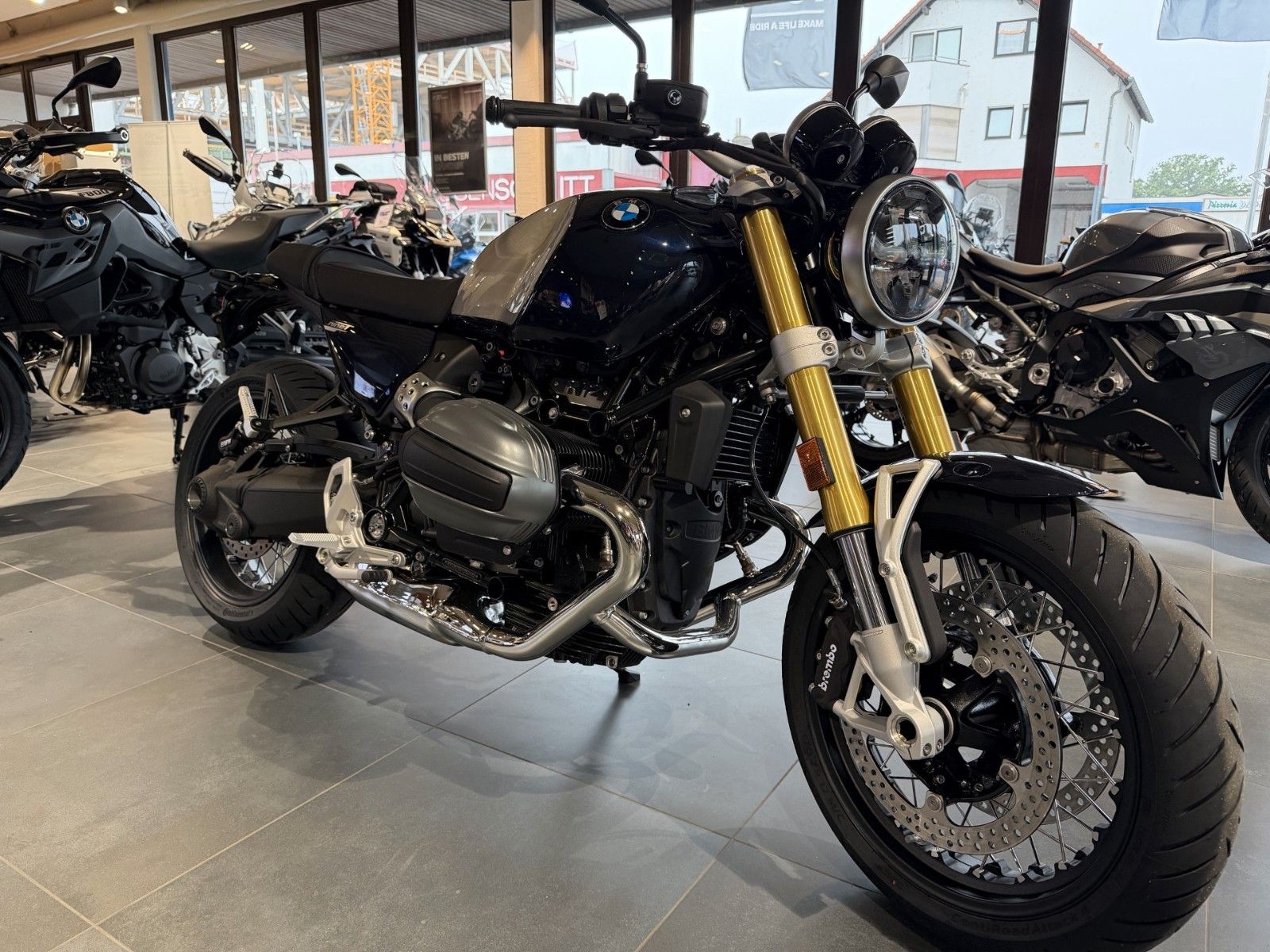 Fahrzeugabbildung BMW R12 nineT imperial-blau metallic 719 Rad