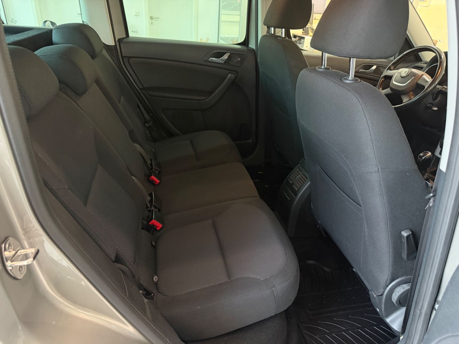 Fahrzeugabbildung SKODA Yeti Ambition Plus Edition