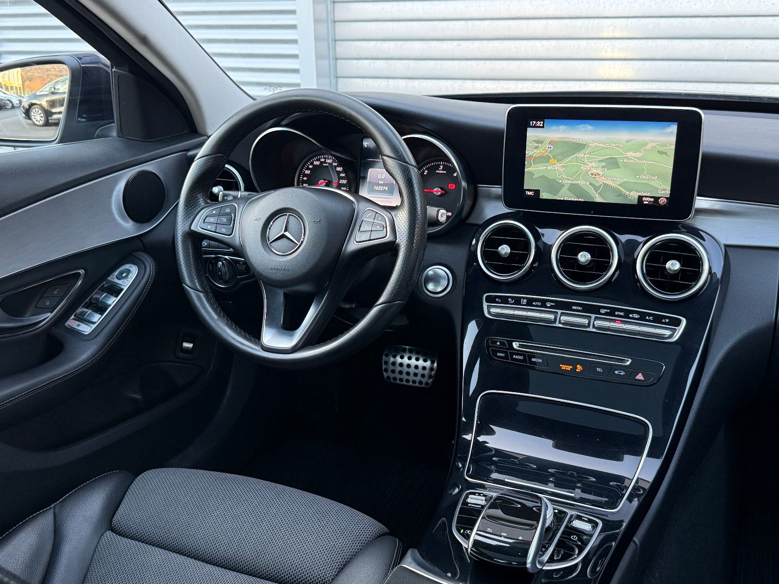 Fahrzeugabbildung Mercedes-Benz C 200 d Limo 9G-Tronic Avg GRA Pano 360°Kamera