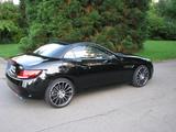 Mercedes-Benz SLC 200 AMG-LINE RedArt Edition - Mercedes-Benz SLC 200: Schwarz