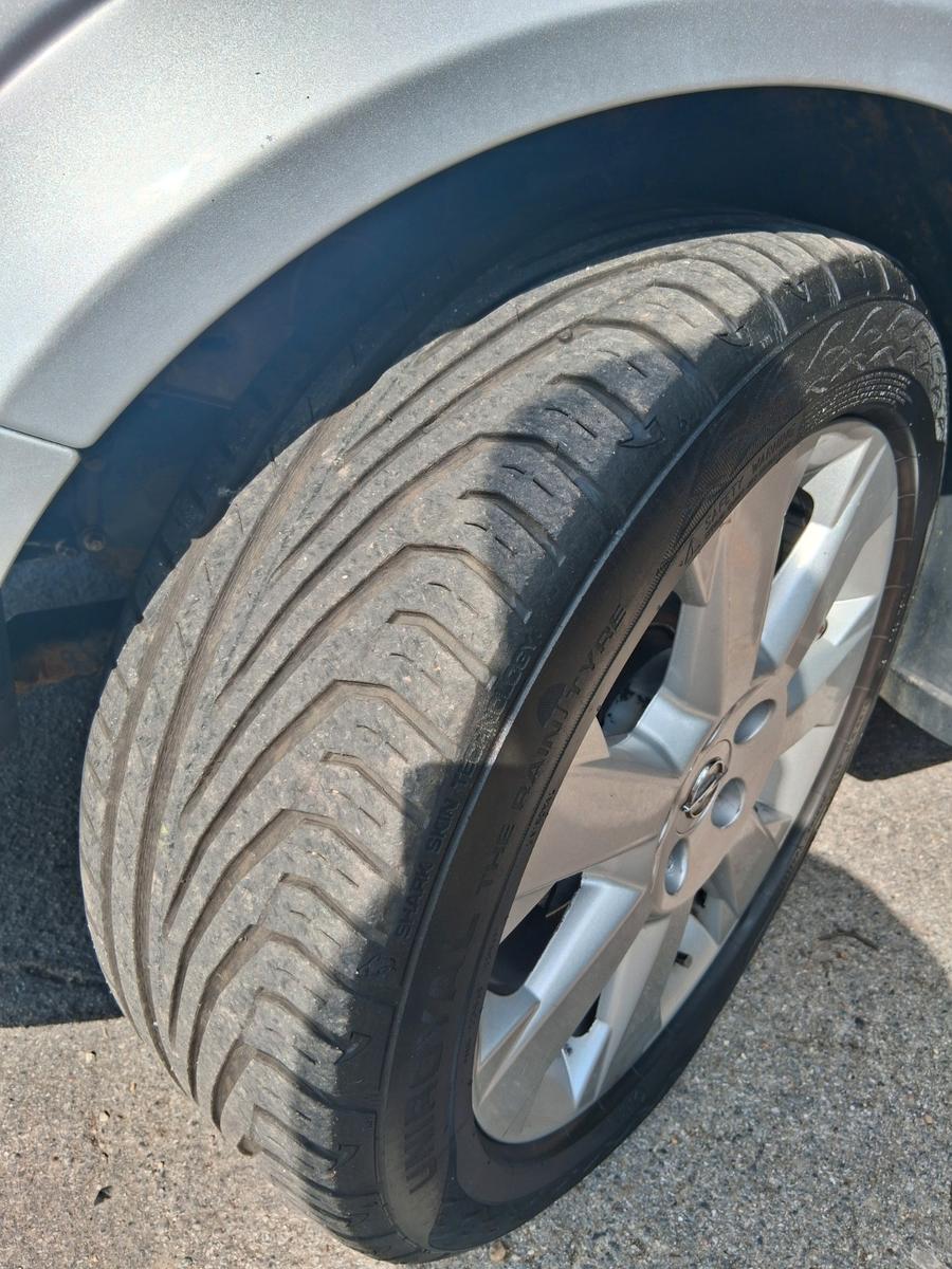 Opel Astra 2009 — photo 8