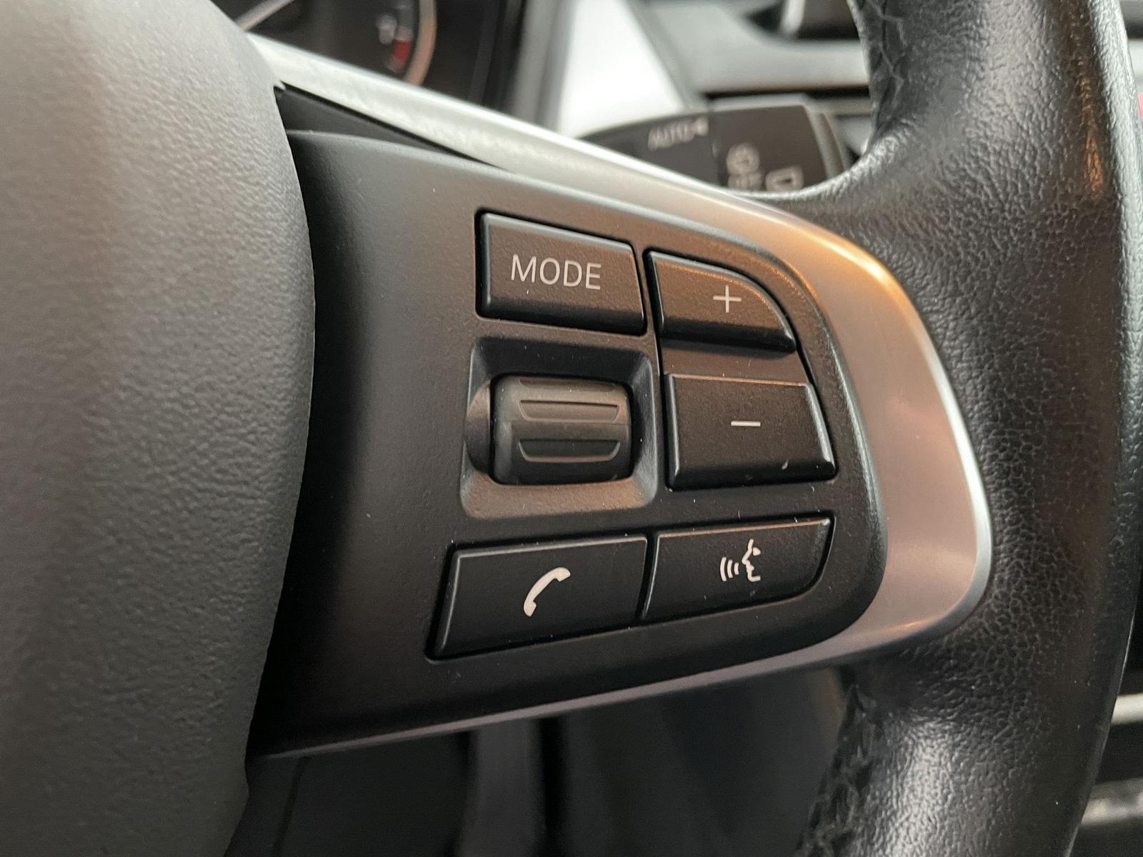 BMW 220i Active Tourer Advantage Tempomat AHK schw.