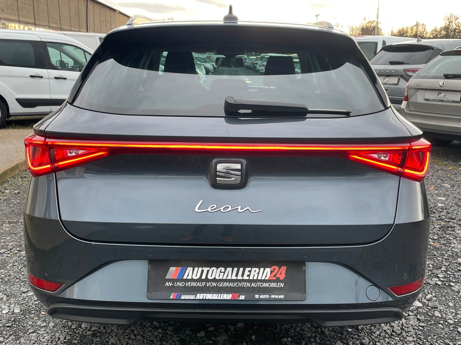 Fahrzeugabbildung SEAT Leon ST 2.0 TDI Style DSG Navi LED 16"LM SPORTLE