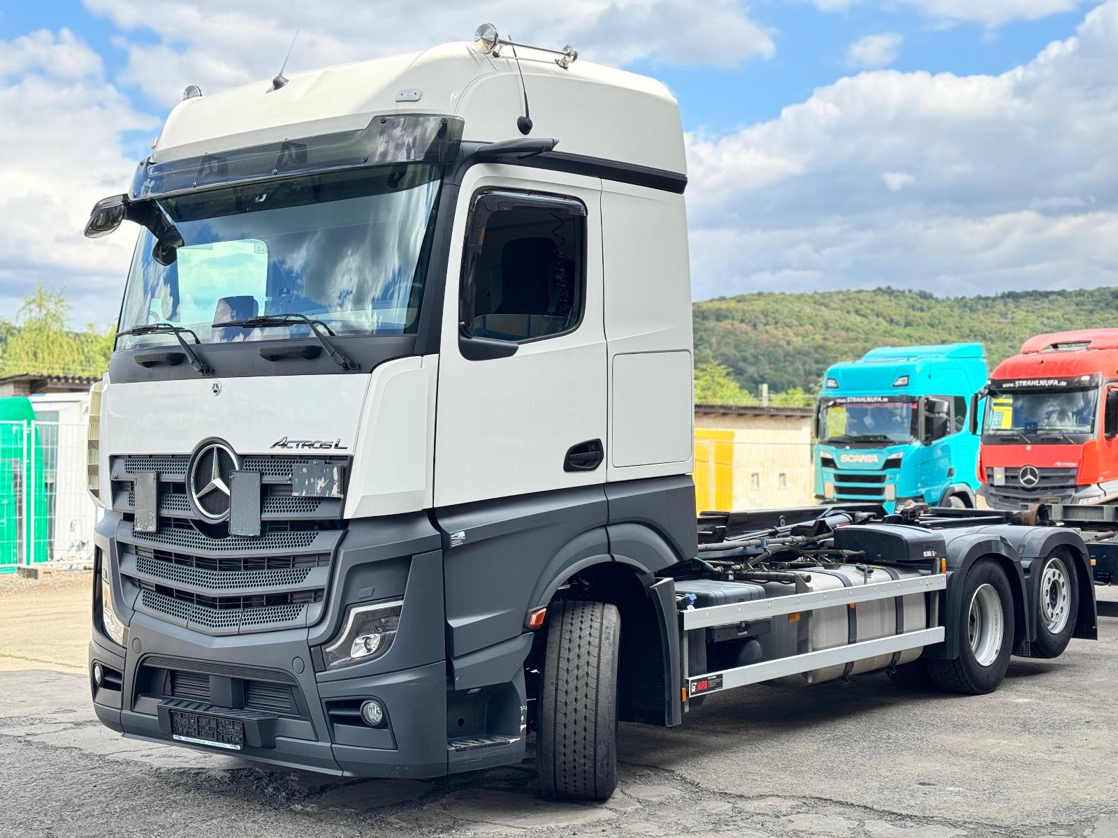 Mercedes-Benz Actros 2551L 6x2 + REISCH Schlittenanhänger