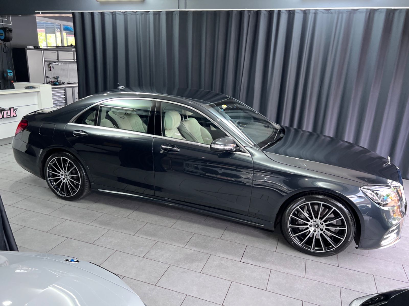Fahrzeugabbildung Mercedes-Benz S 450 4Matic L*LANG*AMG-LINE*BURMESTER*1.HAND*