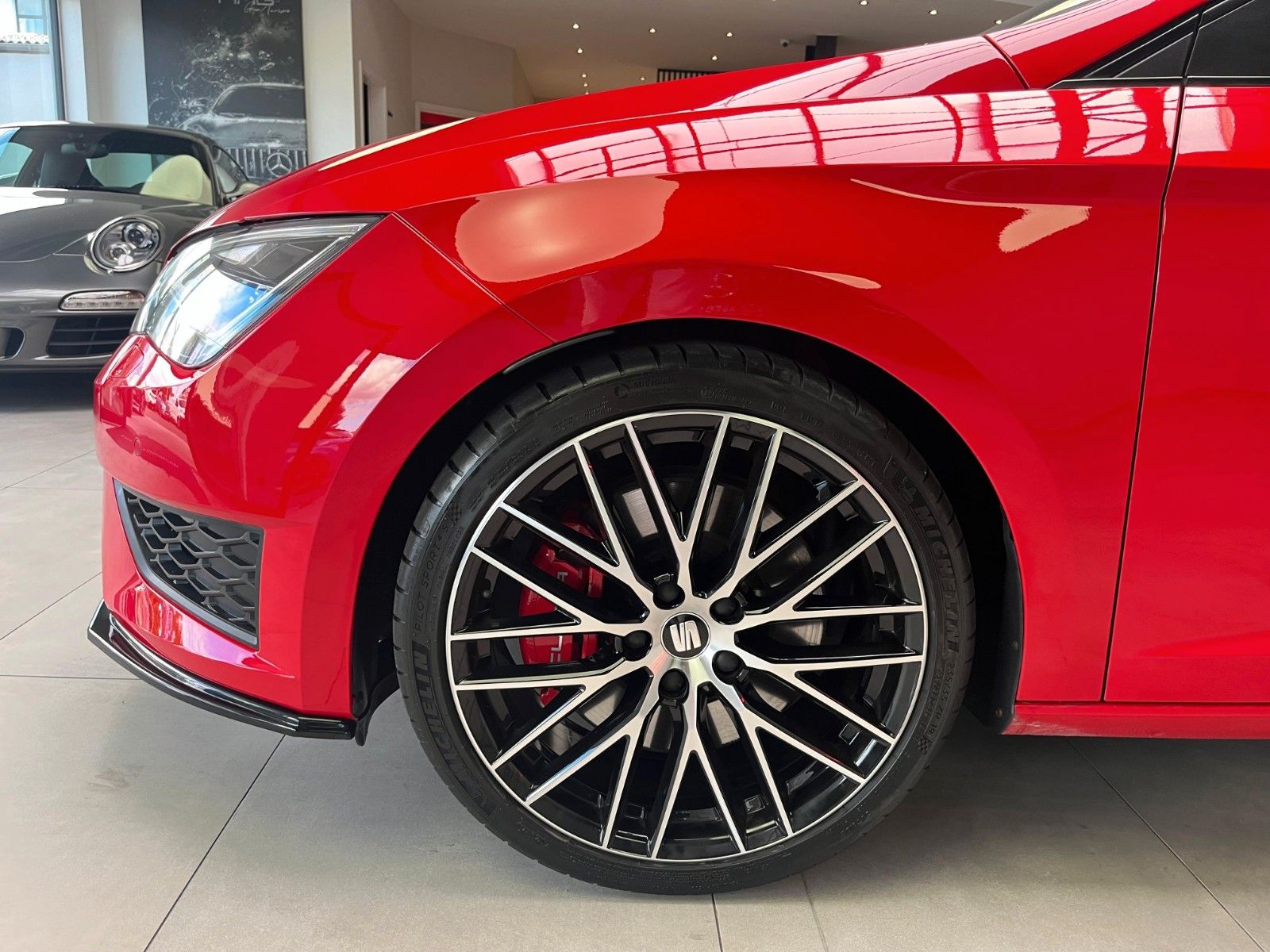 Fahrzeugabbildung SEAT Leon Cupra 280*8xbereift*PDC*NAVI*Winter*Sound*