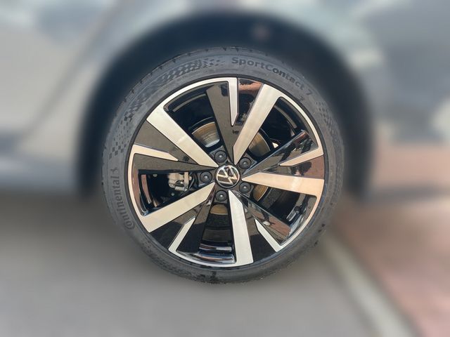 Golf VIII Variant 1.5 eTSI Style *DSG*AHK*MATRIX